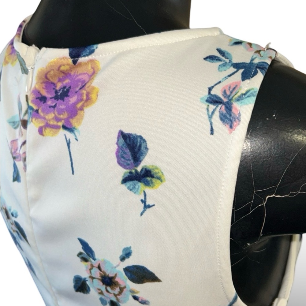 Francesca`s Romantic Floral Fit & Flare V-Neck Delicate Pleated Dress Sm… - Picture 3 of 7